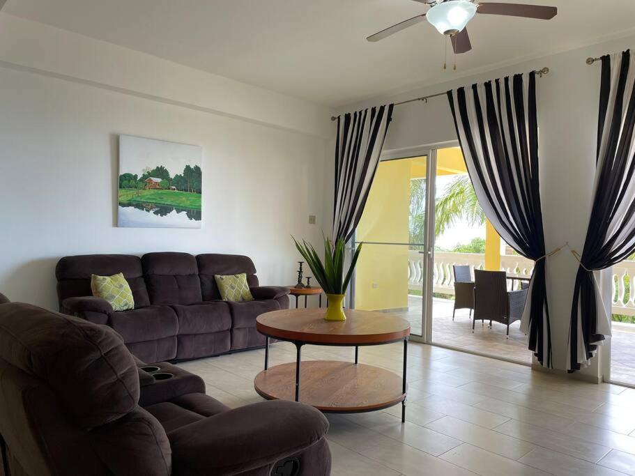 Spring Garden Mobay Resort Luxurious Apartments 몬테고 베이 외부 사진