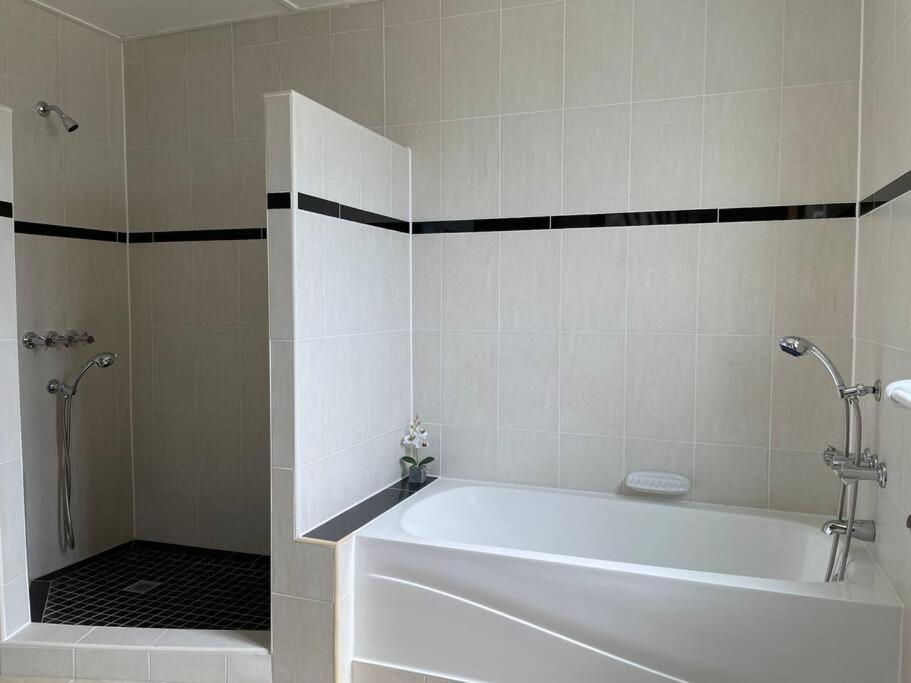 Spring Garden Mobay Resort Luxurious Apartments 몬테고 베이 외부 사진