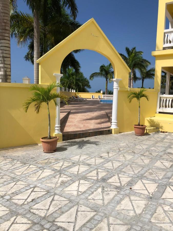 Spring Garden Mobay Resort Luxurious Apartments 몬테고 베이 외부 사진